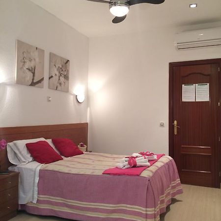 Hostal Aliste Madrid Buitenkant foto