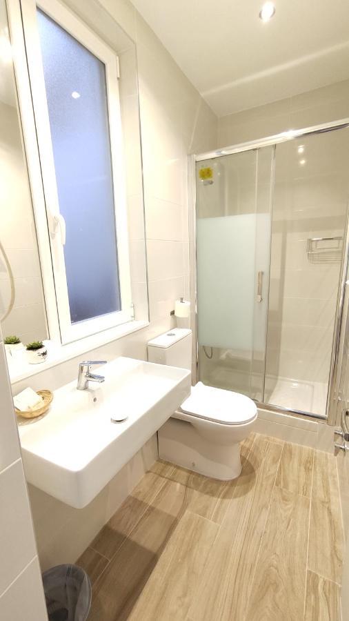 Hostal Aliste Madrid Buitenkant foto