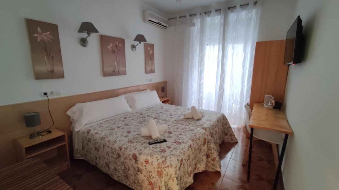 Hostal Aliste Madrid Buitenkant foto