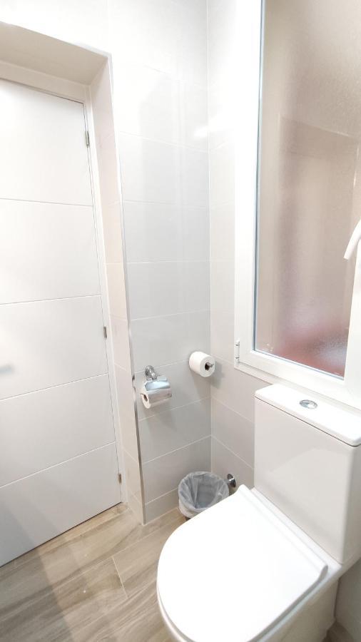 Hostal Aliste Madrid Buitenkant foto