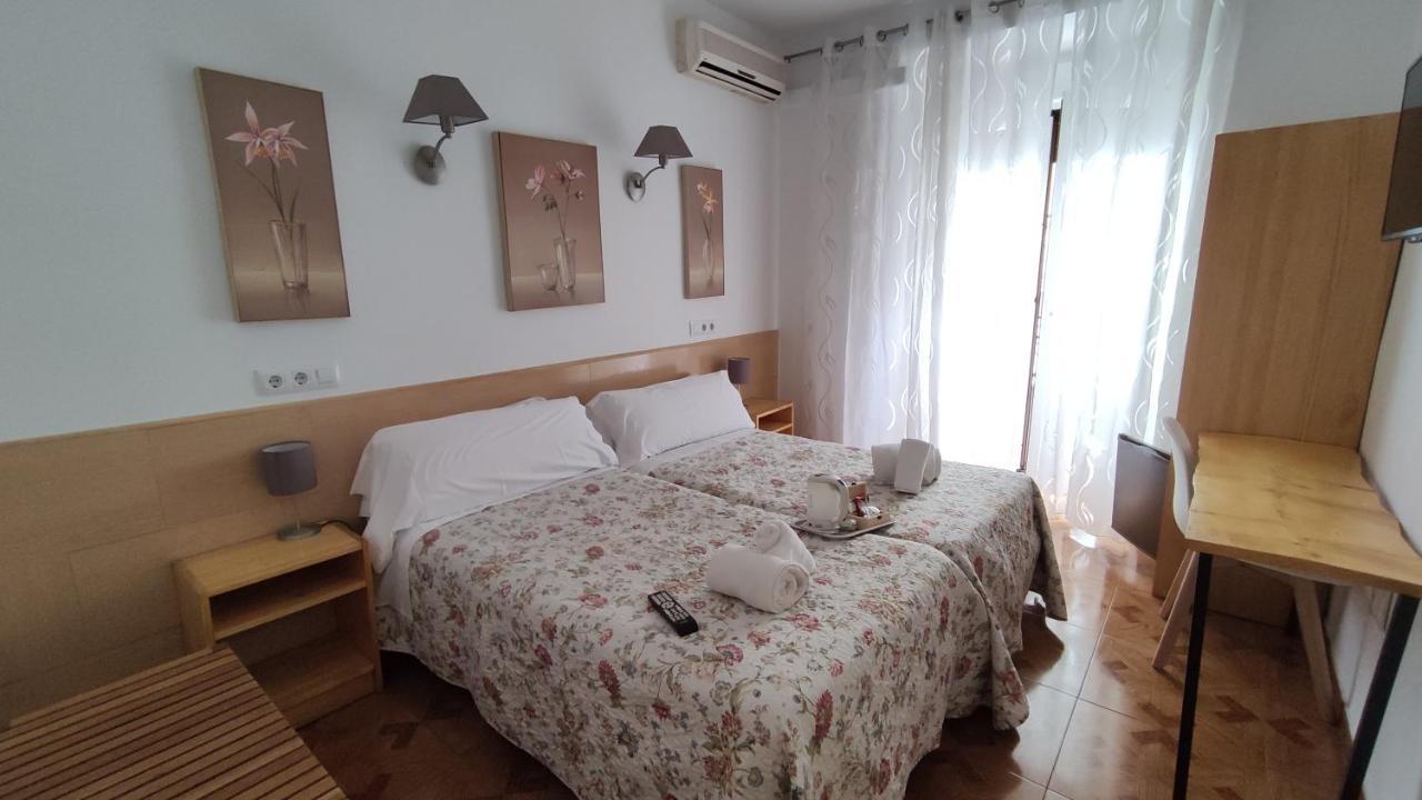 Hostal Aliste Madrid Buitenkant foto
