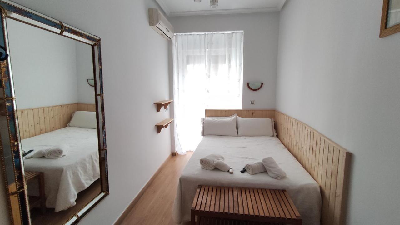 Hostal Aliste Madrid Buitenkant foto