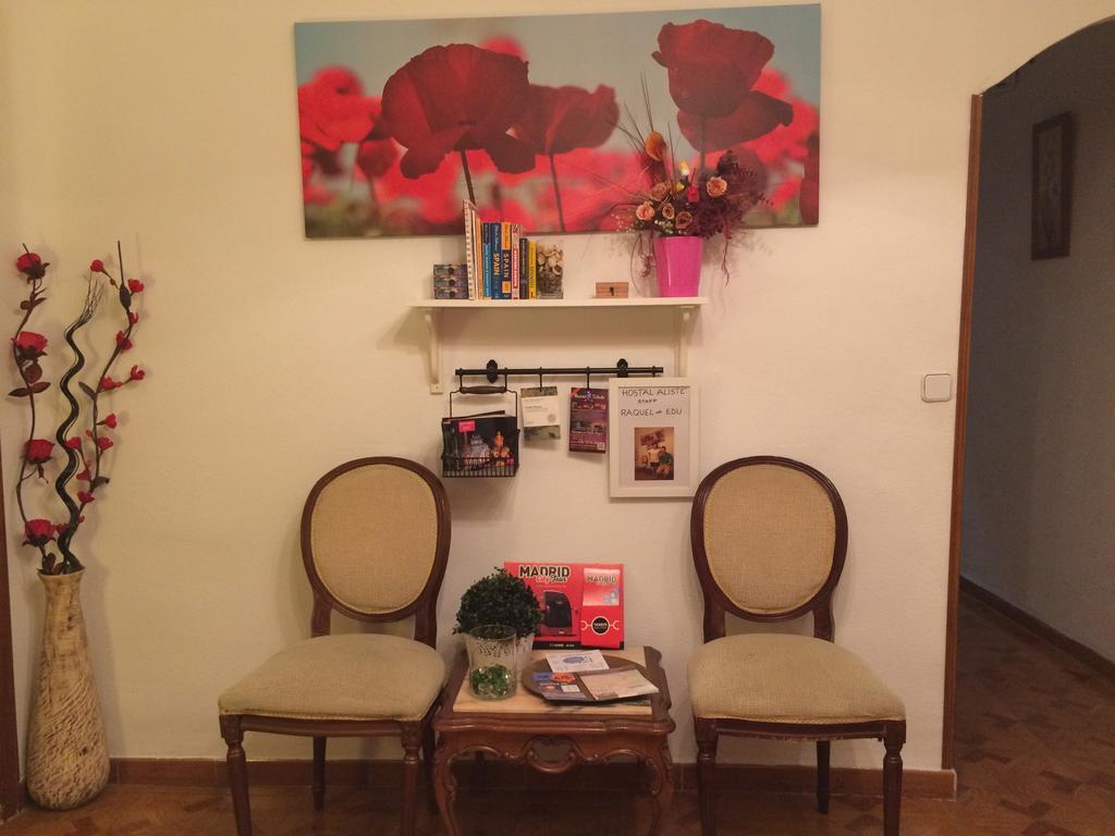 Hostal Aliste Madrid Buitenkant foto
