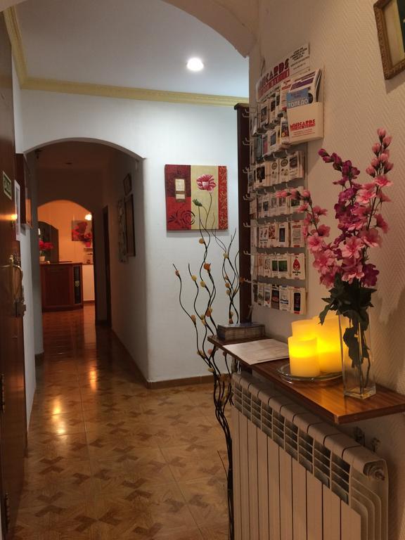Hostal Aliste Madrid Buitenkant foto